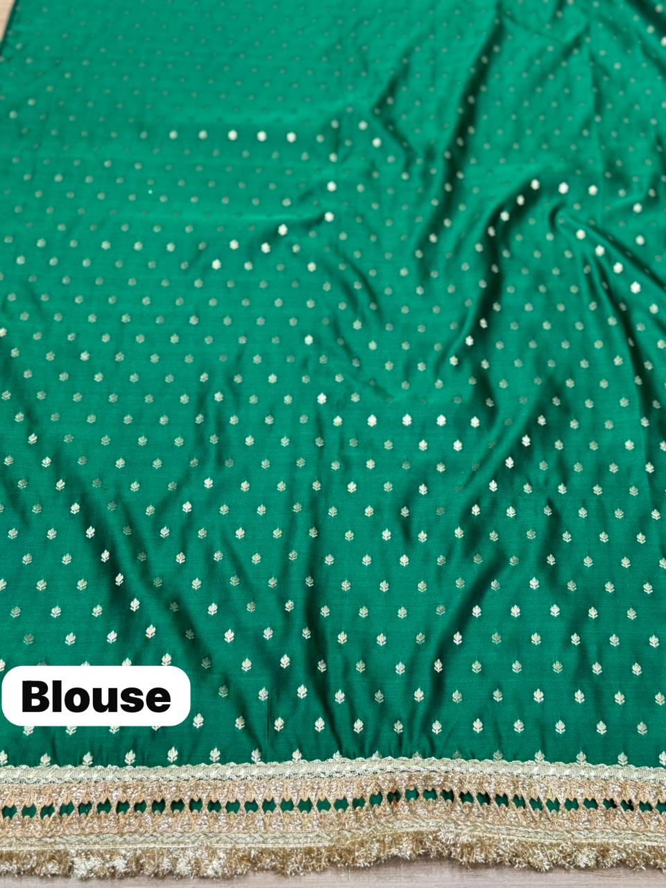 Beautiful running saree comes in premium shimmer organza,