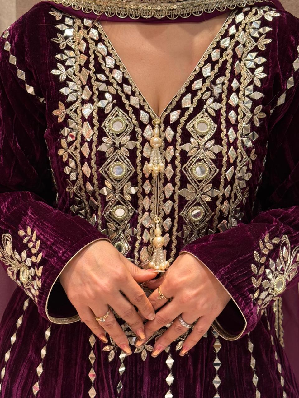 Rich velvet for a royal and luxurious look