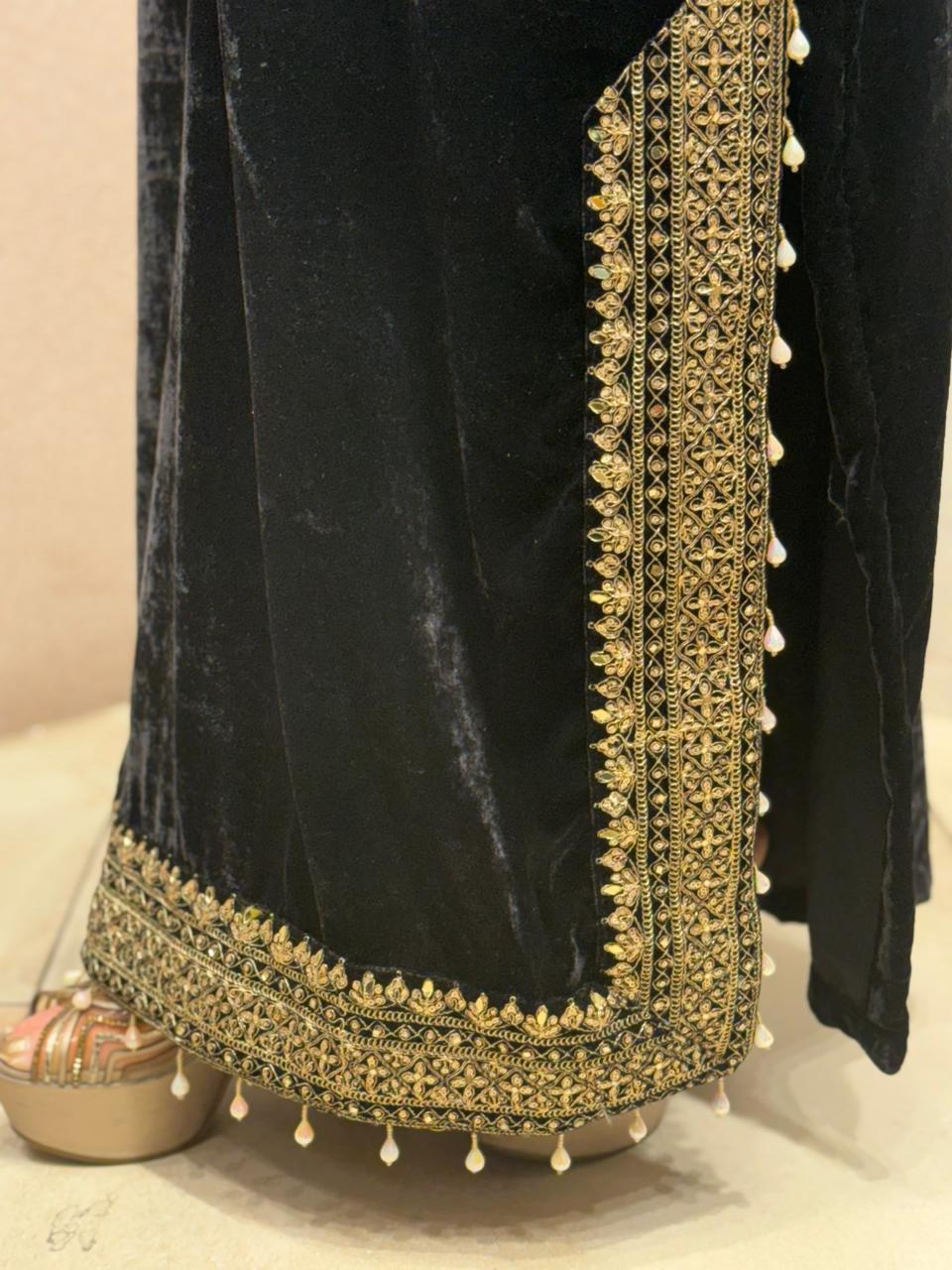 Redefine luxury with our Velvet Pheran, crafted