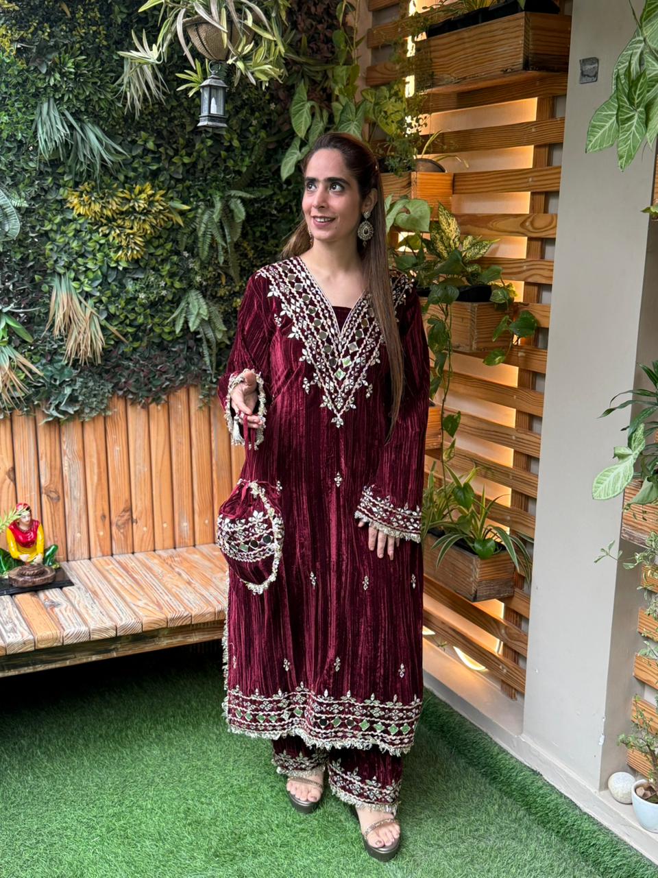 Elegant velvet kurta set is a perfect blend of traditional craftsmanship