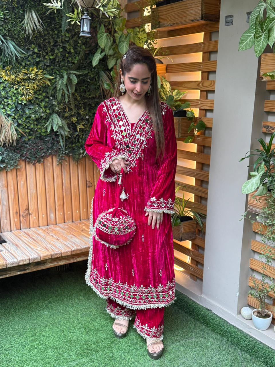 Elegant velvet kurta set is a perfect blend of traditional craftsmanship