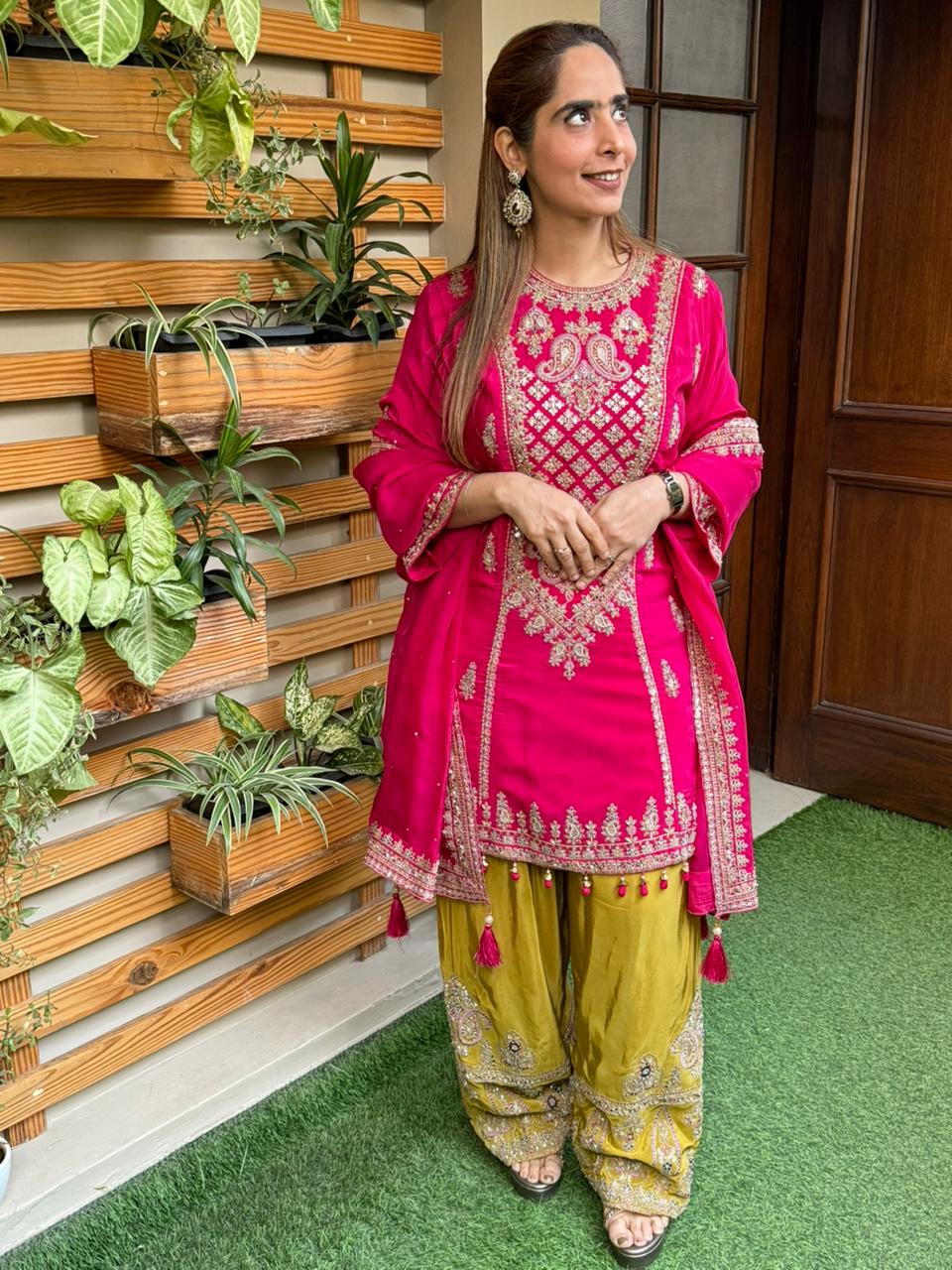 Luxurious three-piece kurta set is designed to make you stand out with timeless elegance