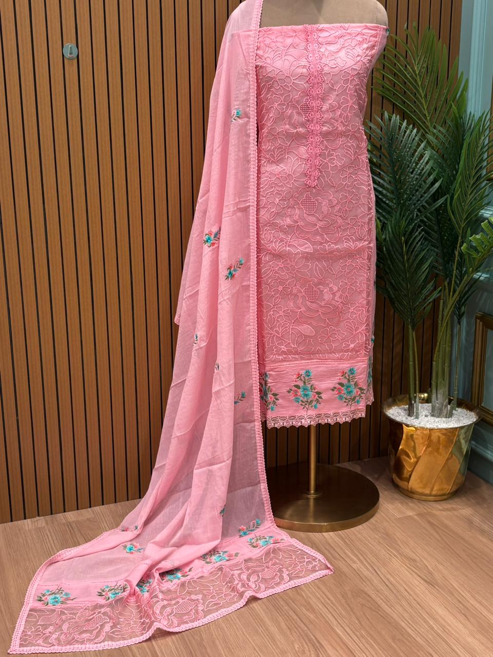 Elegant unstitched suit is crafted in soft and breathable mul cotton