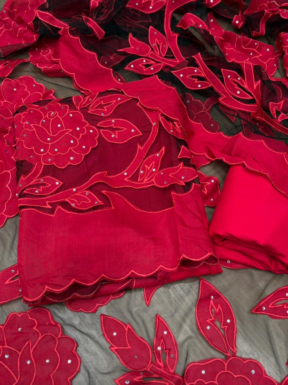 Unstitched suit set is crafted in rich Maheshwari cotton fabric