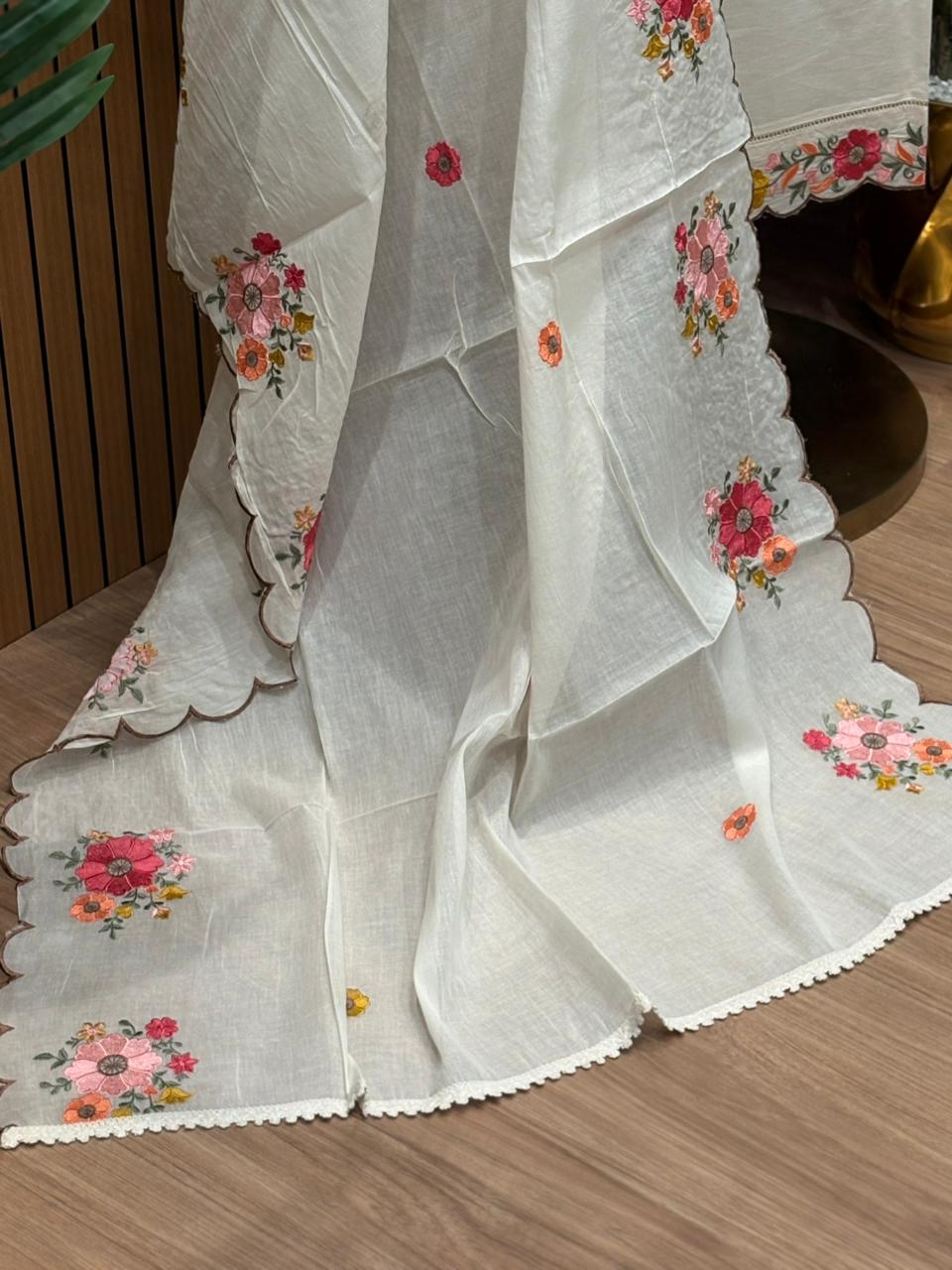 Elegant unstitched suit set is crafted in soft cotton fabric