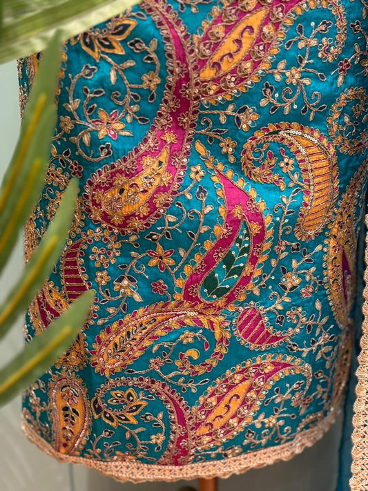 Elegant unstitched suit is designed to make a graceful statement