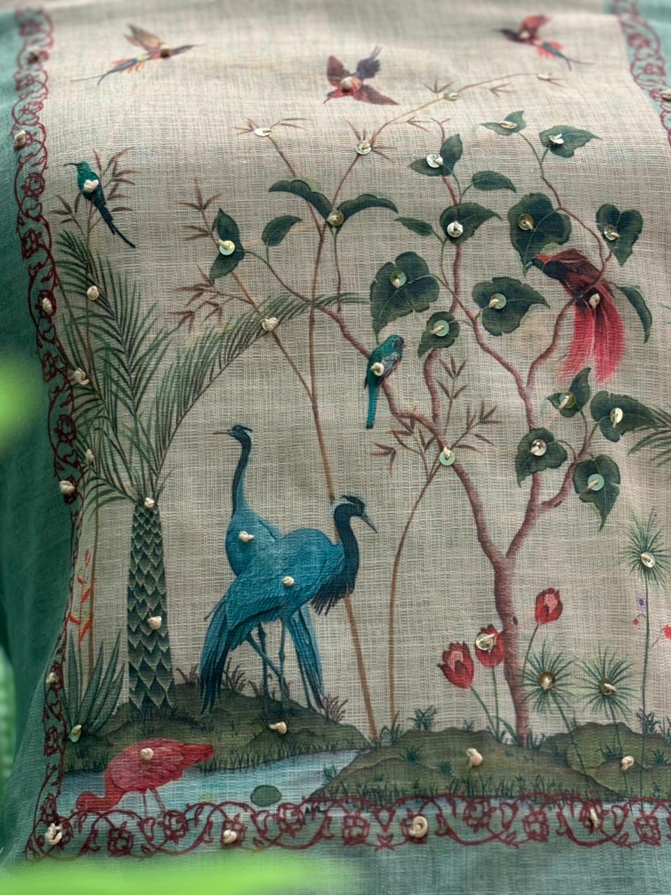 Graceful unstitched suit is crafted in soft and breathable linen cotton