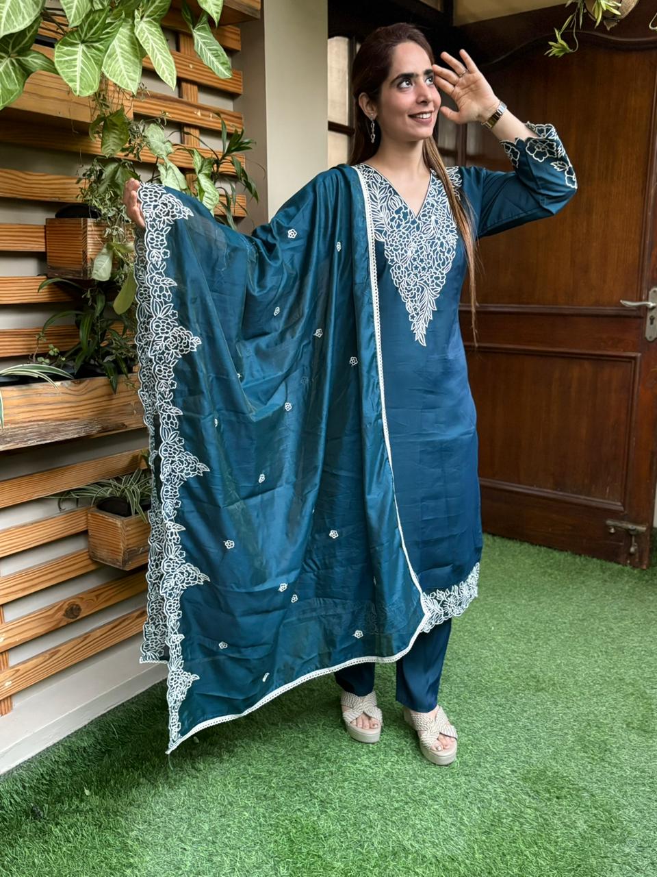 Elegance with this beautifully designed muslin cotton kurti set