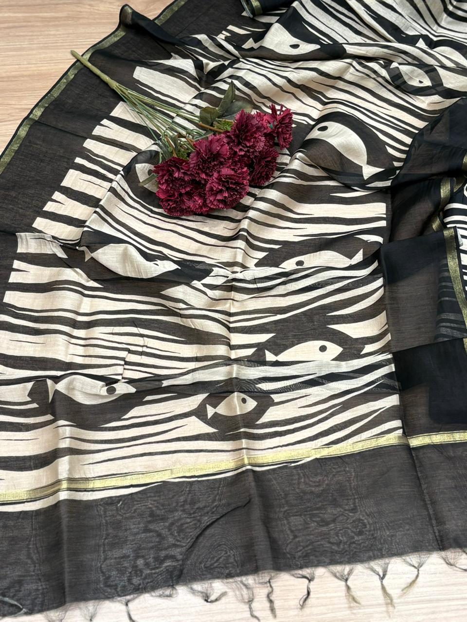 Make a bold style statement with this elegant unstitched