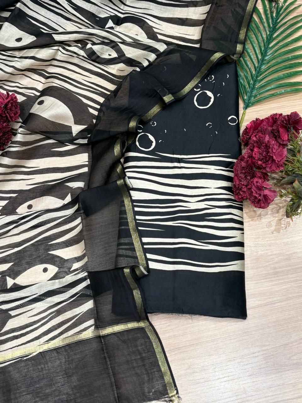 Make a bold style statement with this elegant unstitched