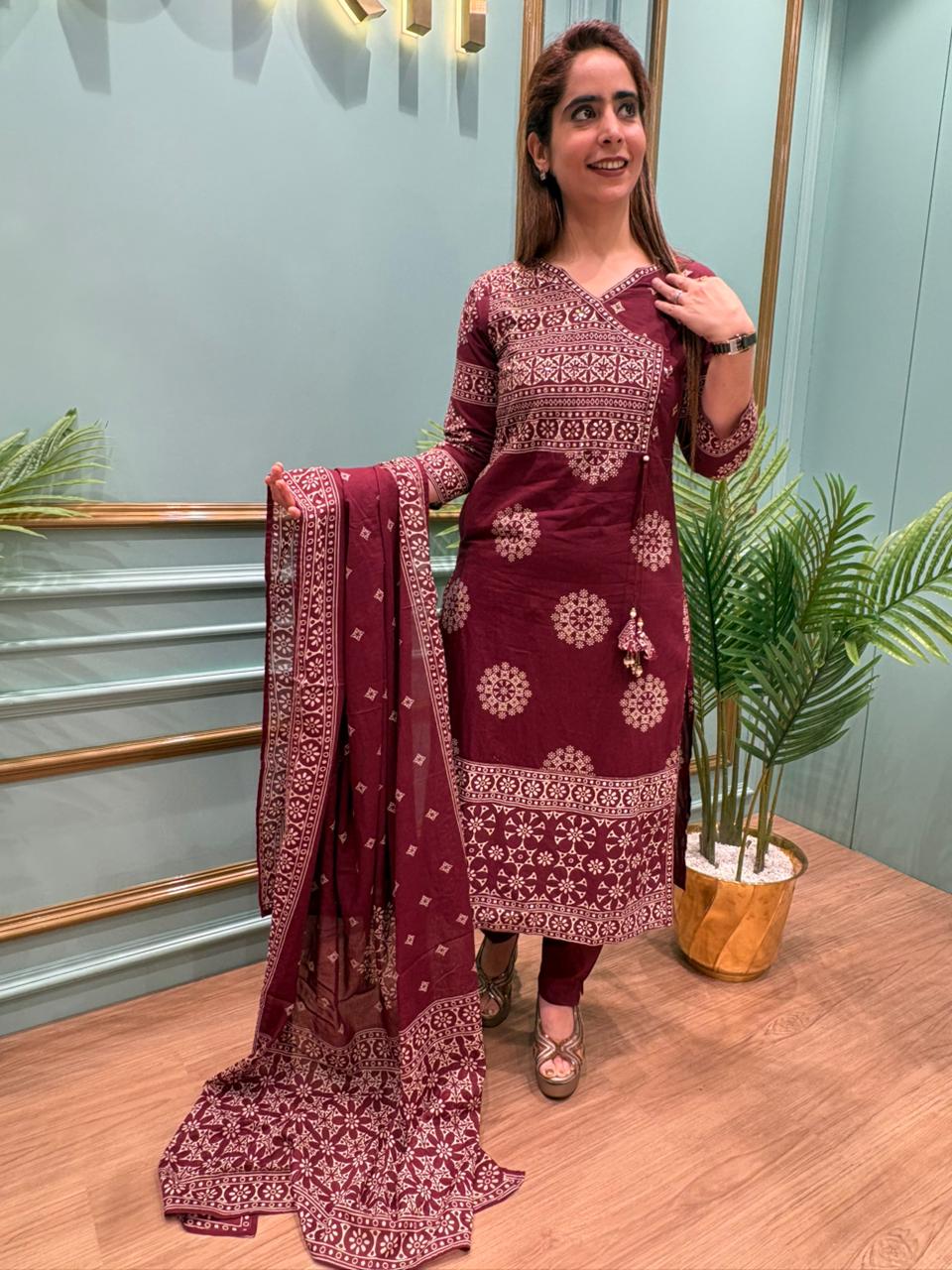 Ethnic style with this elegant cotton kurti set