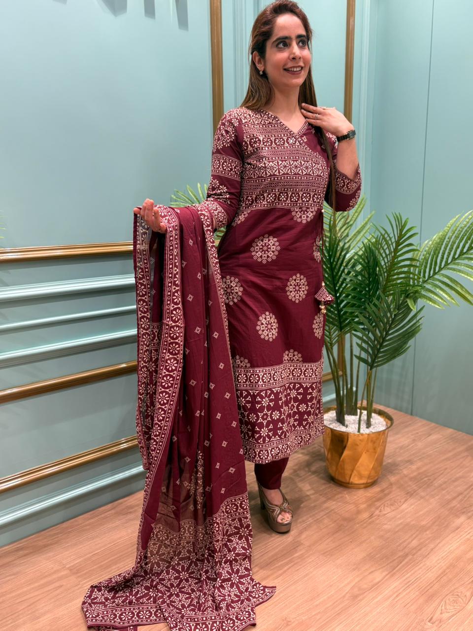 Ethnic style with this elegant cotton kurti set