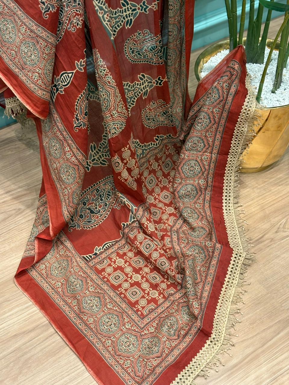 Beautifully designed cotton kurti set