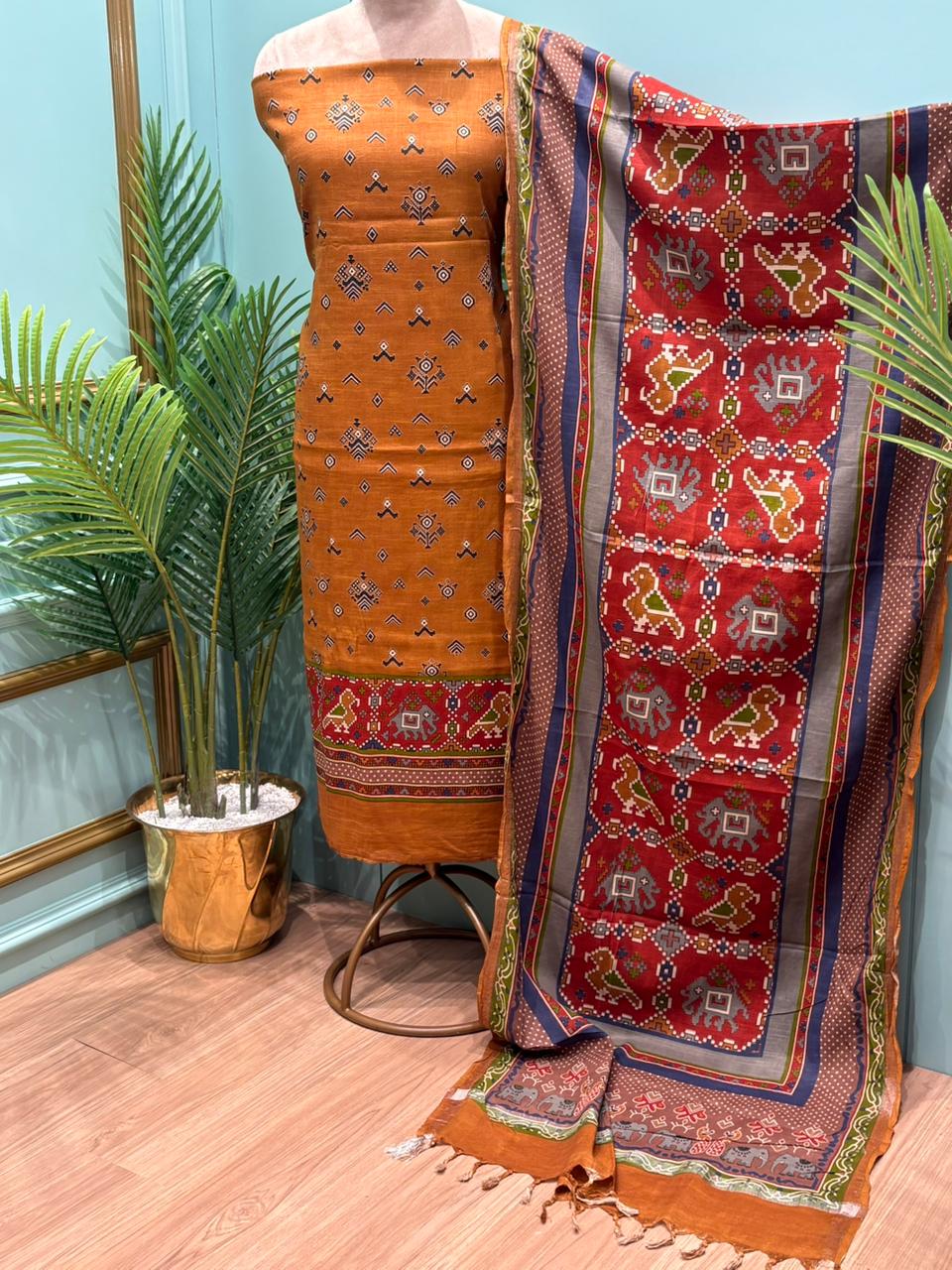 Grace meets tradition in this stunning unstitched cotton suit set