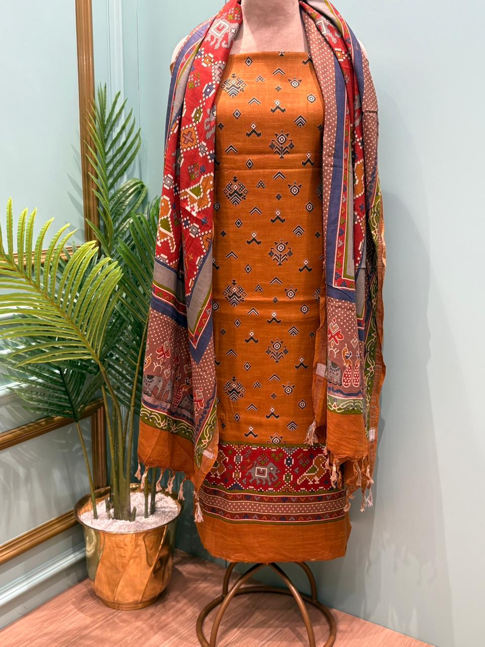 Grace meets tradition in this stunning unstitched cotton suit set