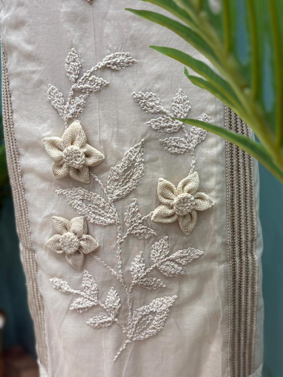 Graceful and timeless, this beautiful unstitched cotton suit