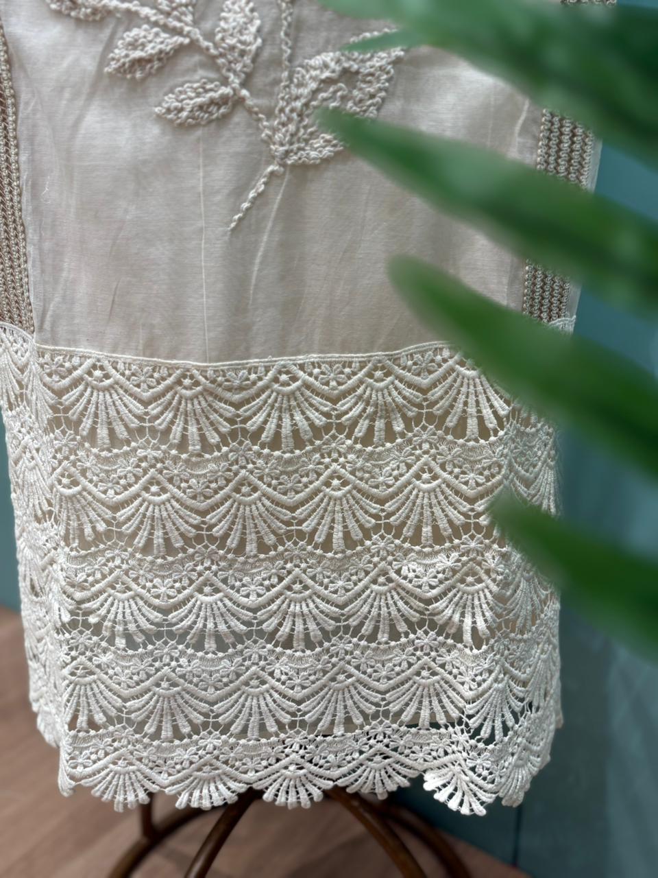 Graceful and timeless, this beautiful unstitched cotton suit