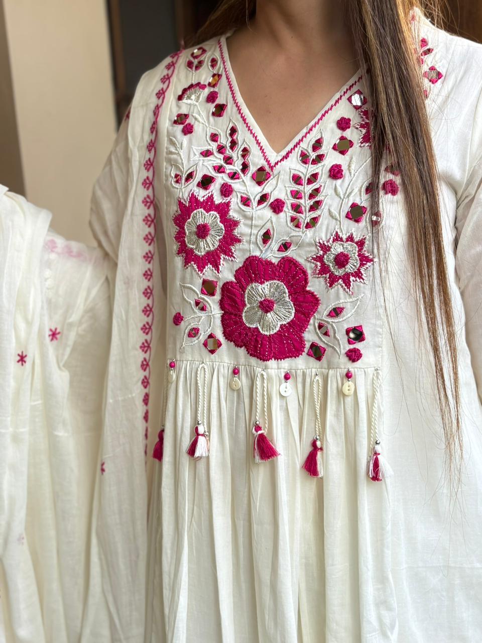 Beautiful mul cotton kurti set is designed for effortless elegance