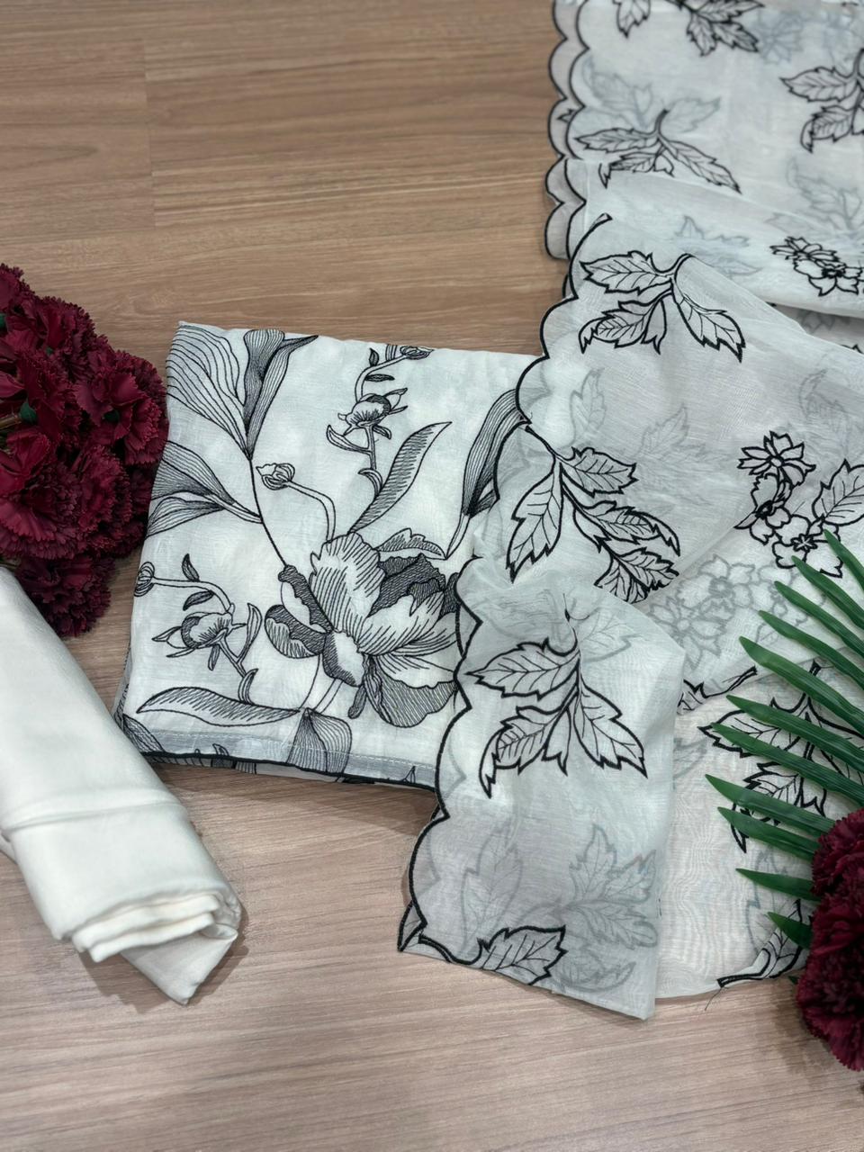 Unstitched suit crafted in soft mul cotton fabric