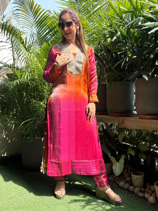 Effortless elegance in this stunning tissue shimmer kurta set