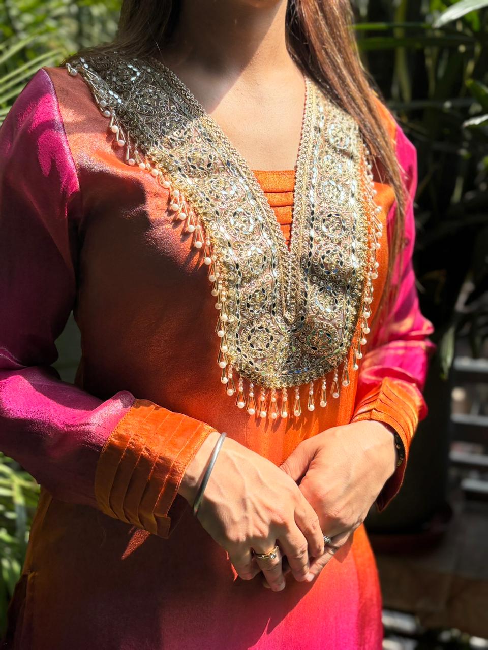 Effortless elegance in this stunning tissue shimmer kurta set