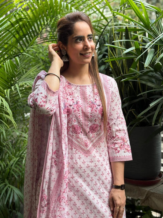 All-day comfort and effortless style.