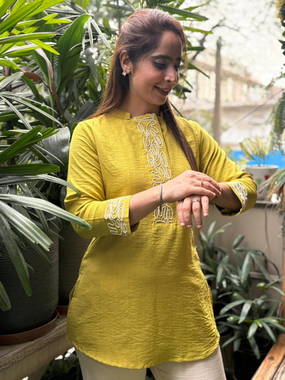 Everyday comfort in this beautiful cord set