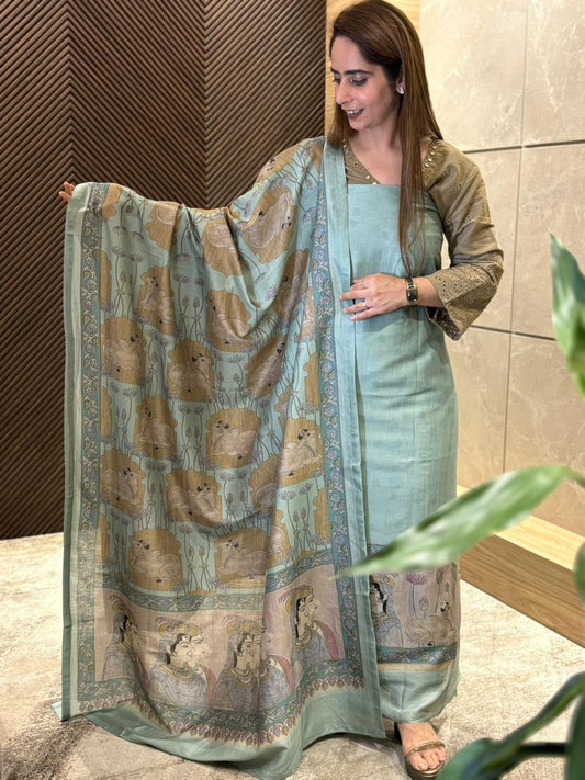 Heritage in this beautiful Maheshwari cotton unstitched suit