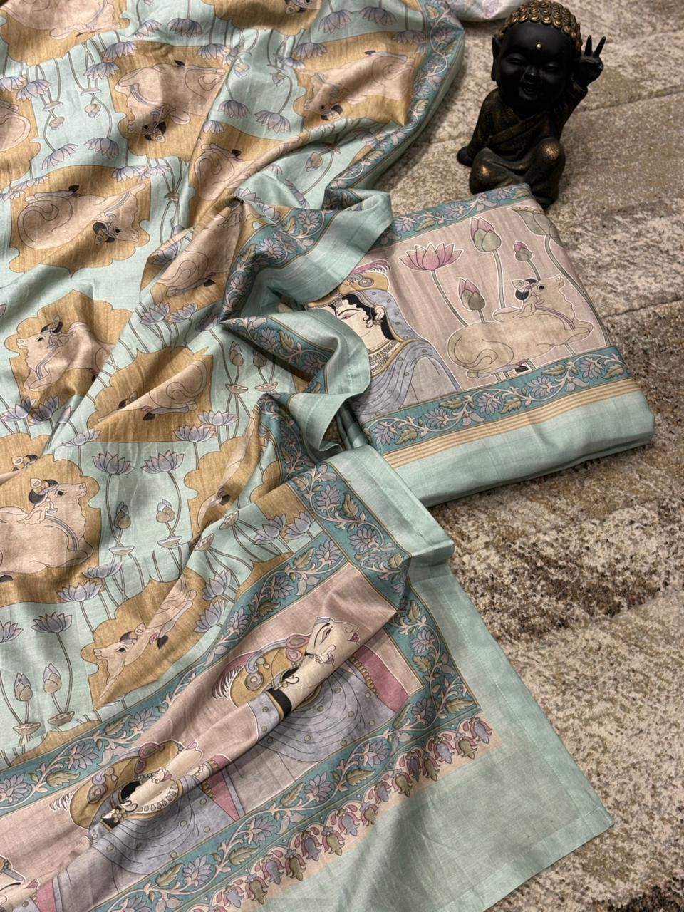 Heritage in this beautiful Maheshwari cotton unstitched suit