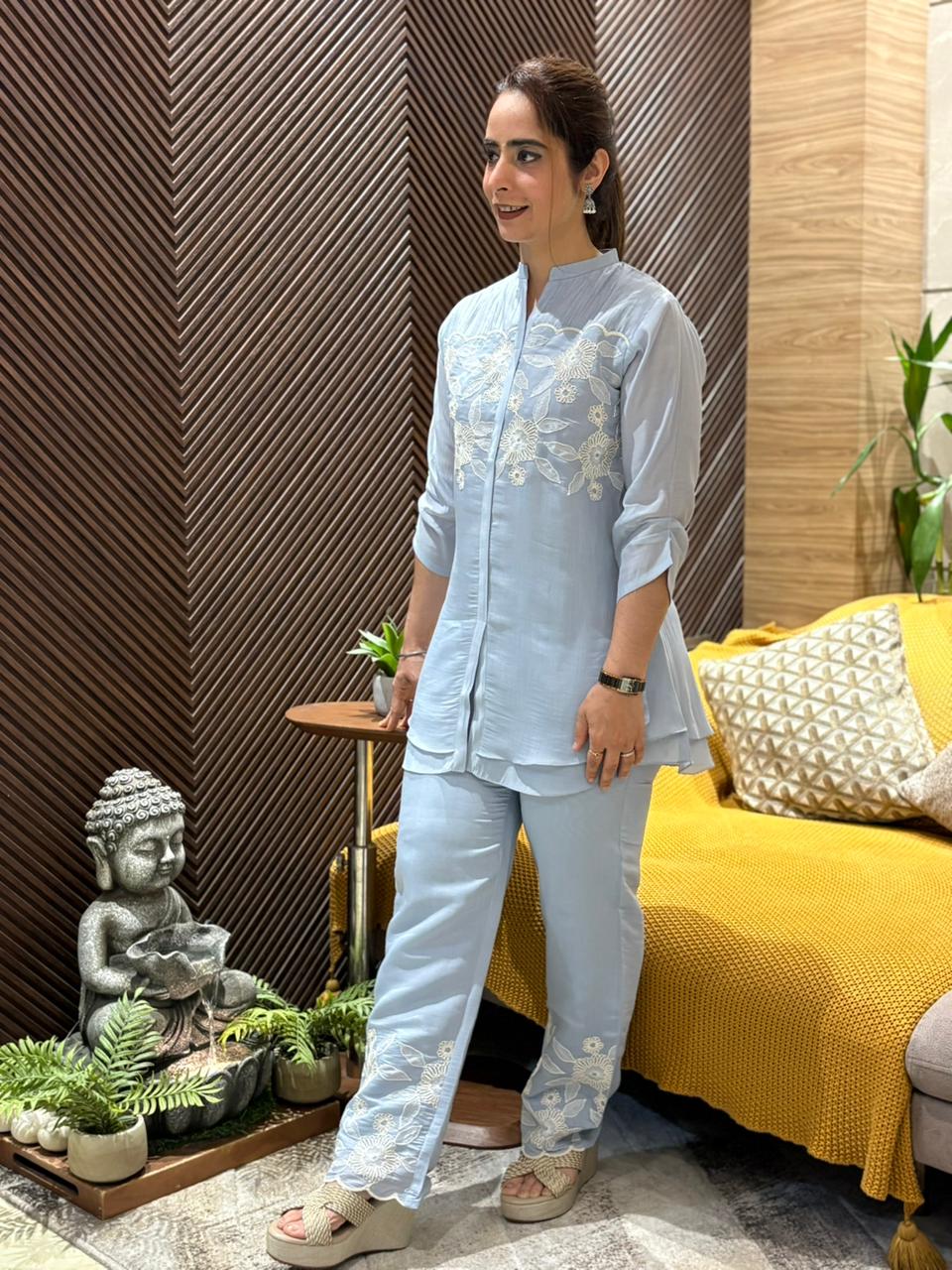 Effortless elegance with this beautifully designed cord set