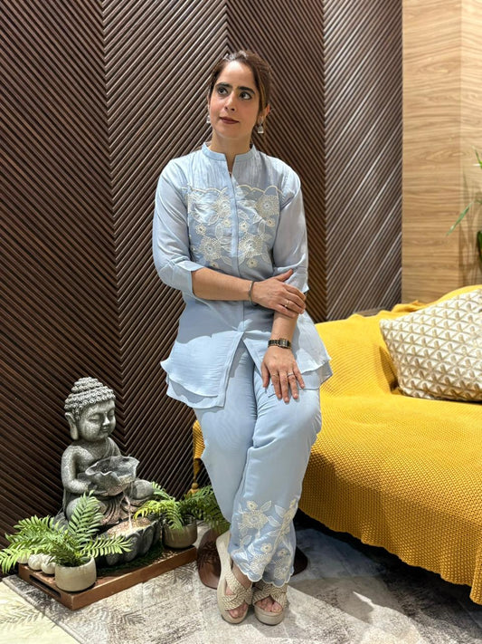 Effortless elegance with this beautifully designed cord set