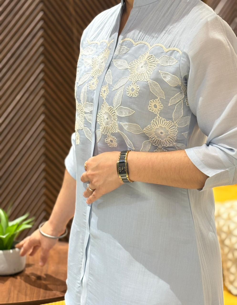 Effortless elegance with this beautifully designed cord set