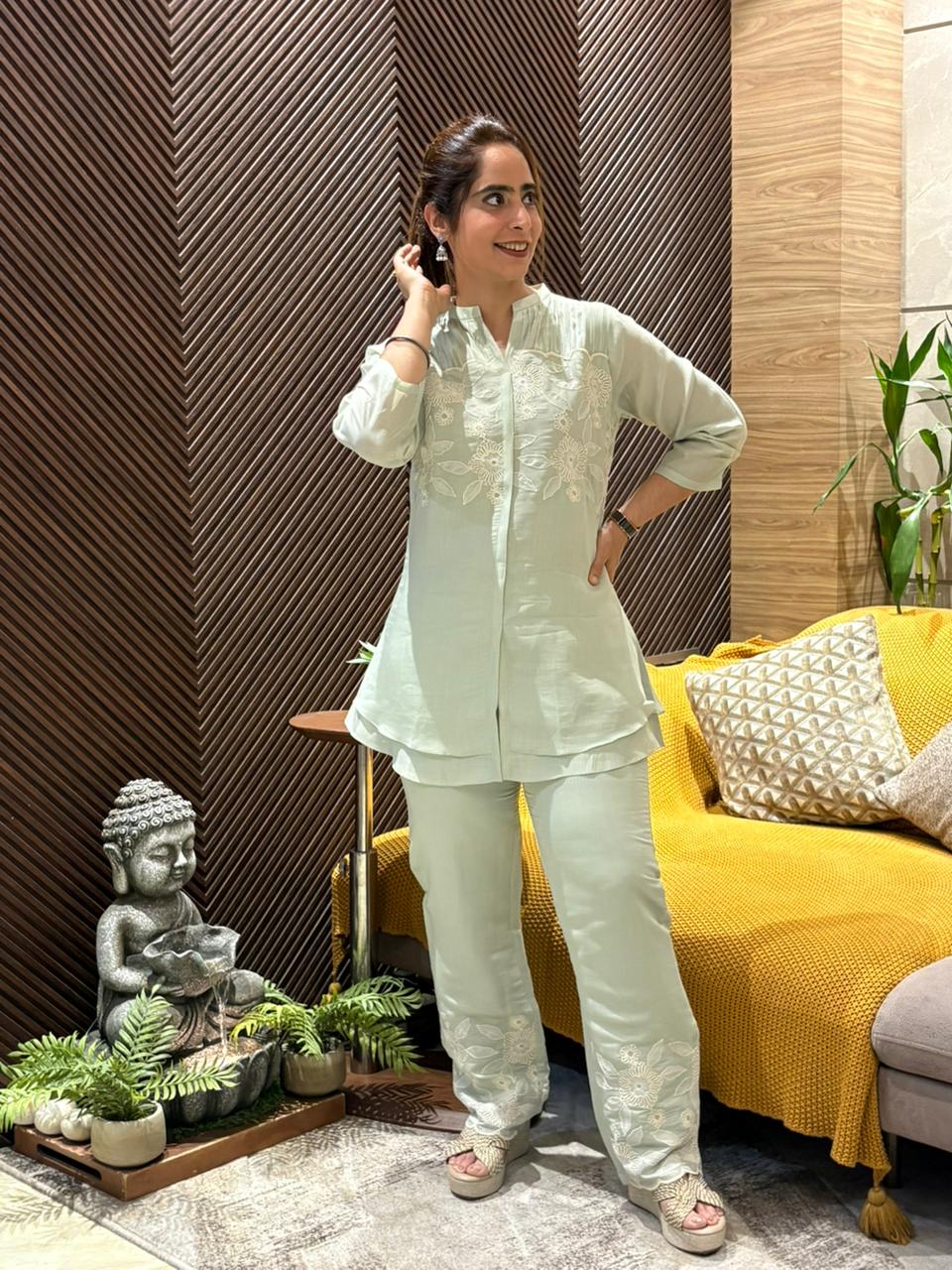 Effortless elegance with this beautifully designed cord set