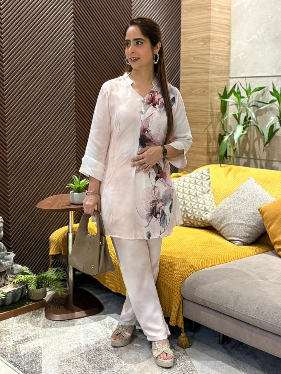 Beautiful cord set crafted in soft chiffon crape fabric