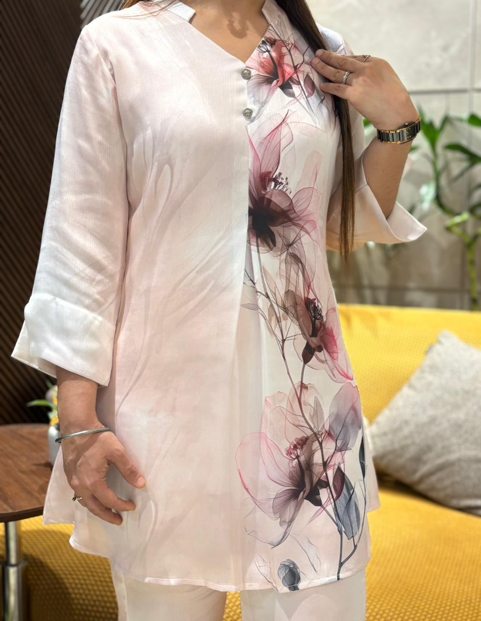 Beautiful cord set crafted in soft chiffon crape fabric