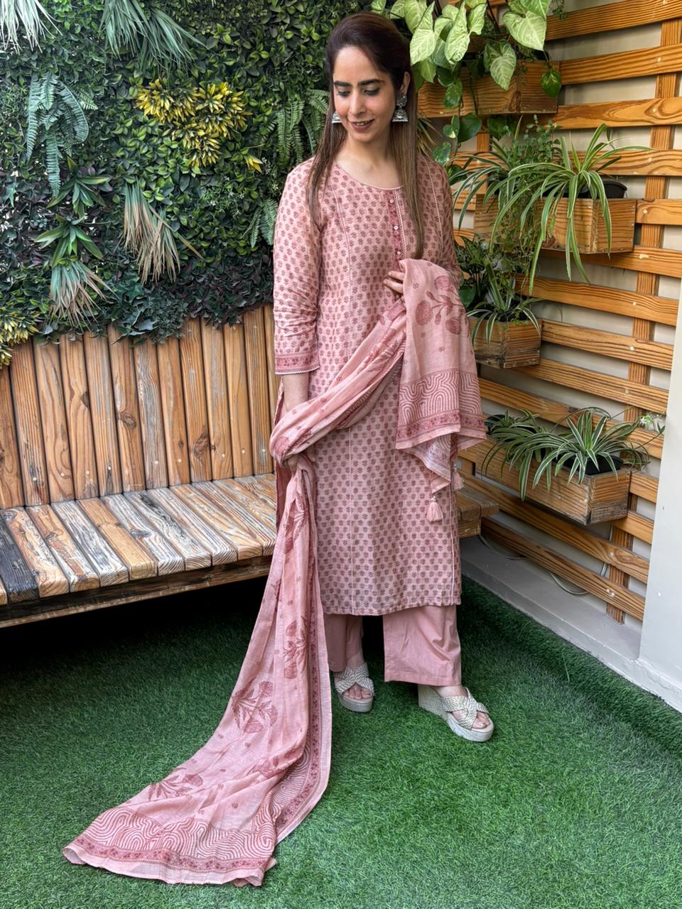 Beautifully crafted linen cotton kurta set