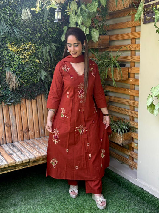 Effortless elegance with this A-line kurti set