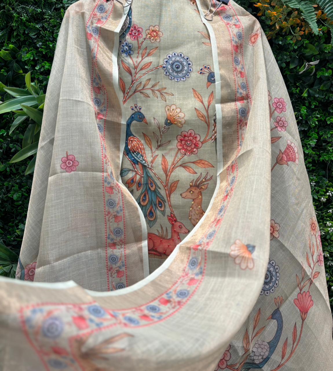 unstitched suit crafted in breathable linen cotton fabric