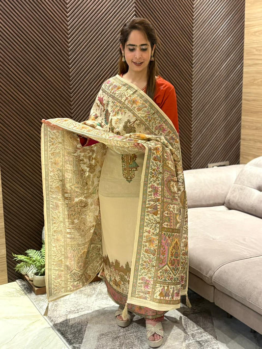 Beautifully crafted unstitched suit in soft mul cotton fabric