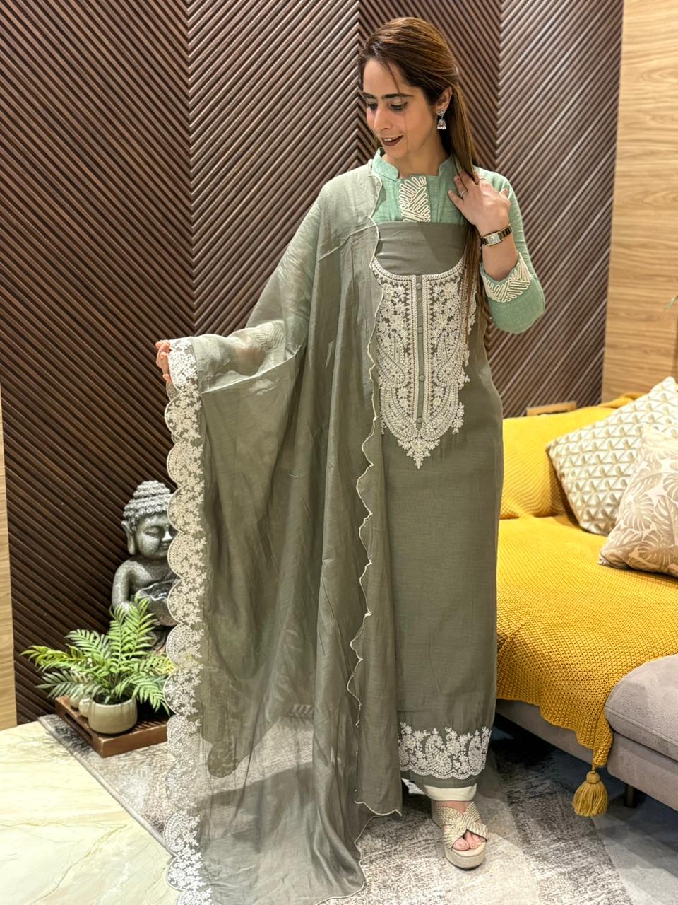 Elegance with this beautiful unstitched suit