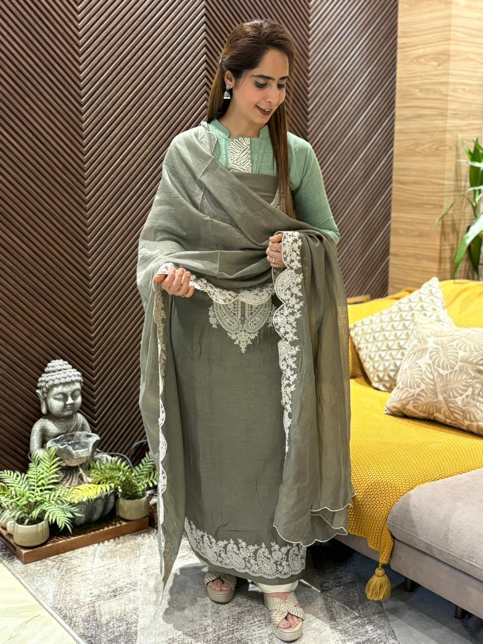 Elegance with this beautiful unstitched suit