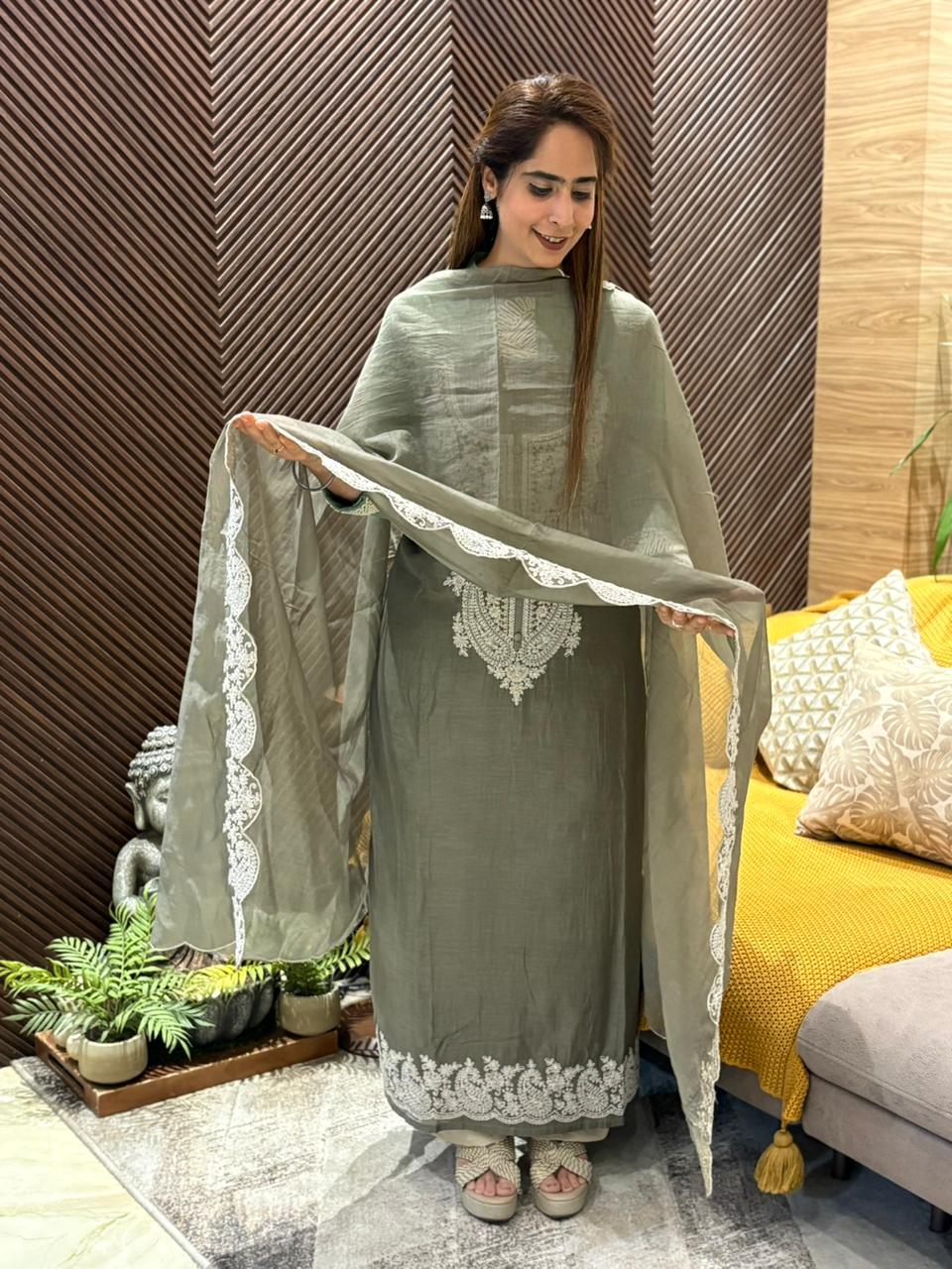 Elegance with this beautiful unstitched suit