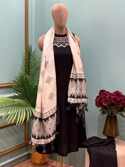Effortless elegance with this A-line kurti set