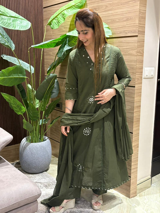 Everyday elegance with this A-line kurti set