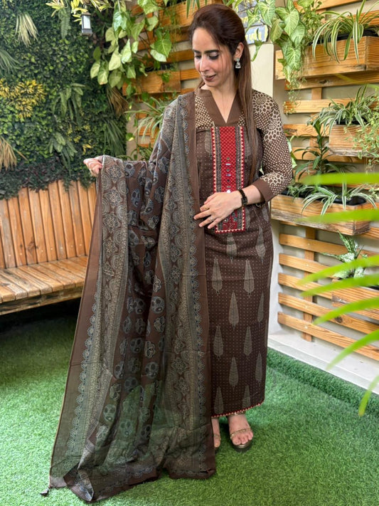 Beautifully designed unstitched cotton suit