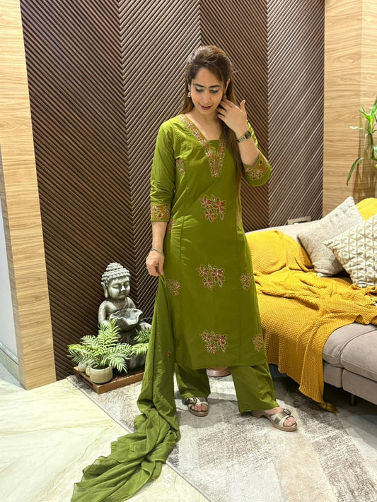 Comfort in this beautiful cotton kurti set