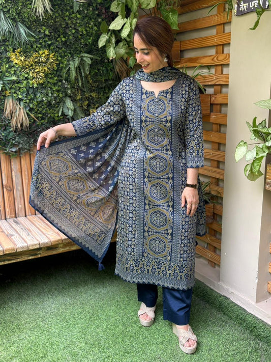Beautifully crafted kurti set