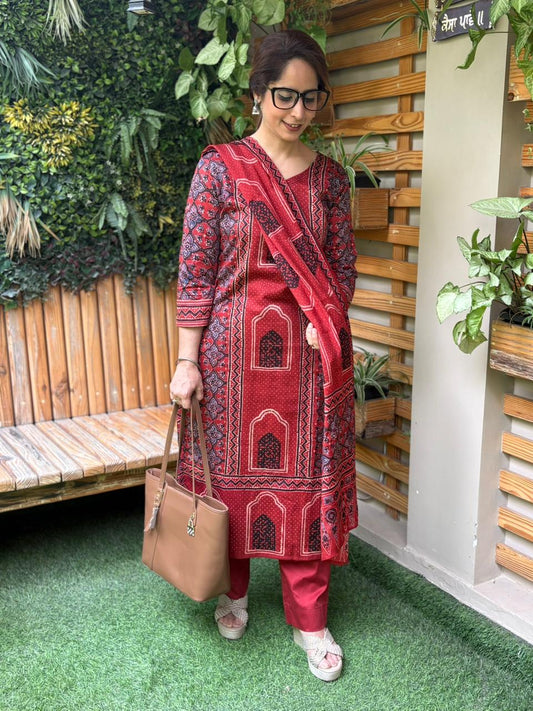 Beautifully designed muslin cotton kurti set