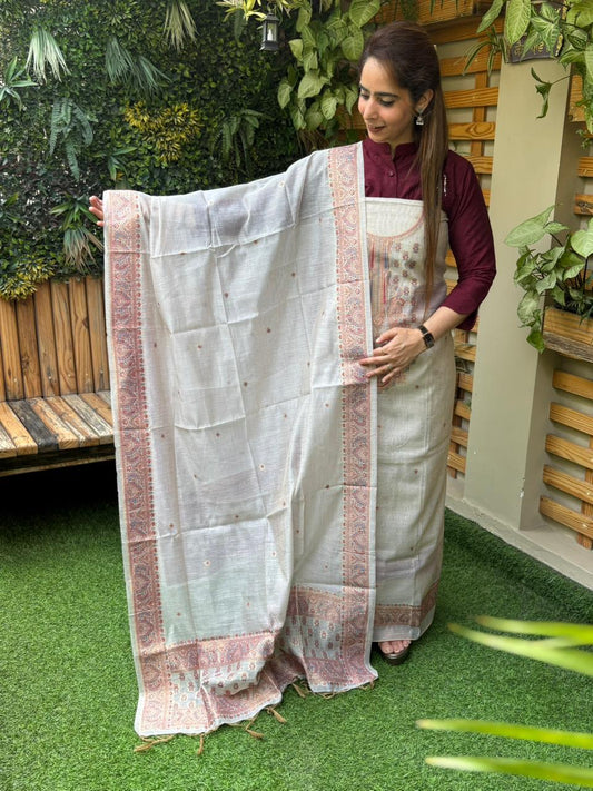Beautiful unstitched fabric suit