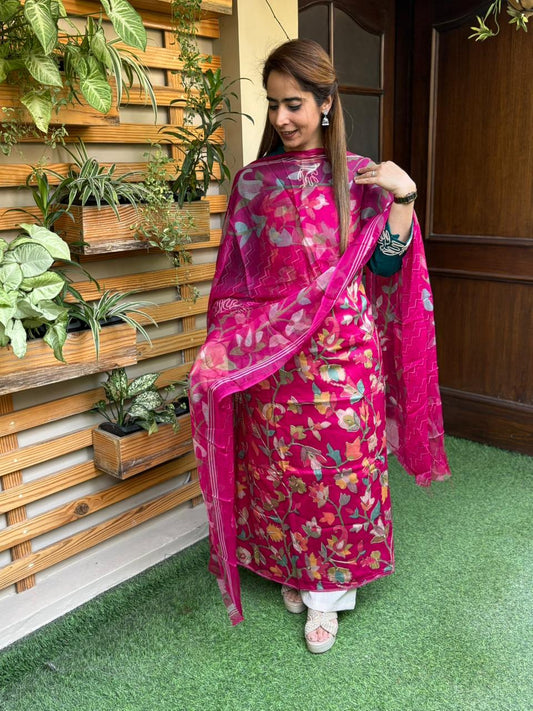 Unstitched suit in soft muslin cotton